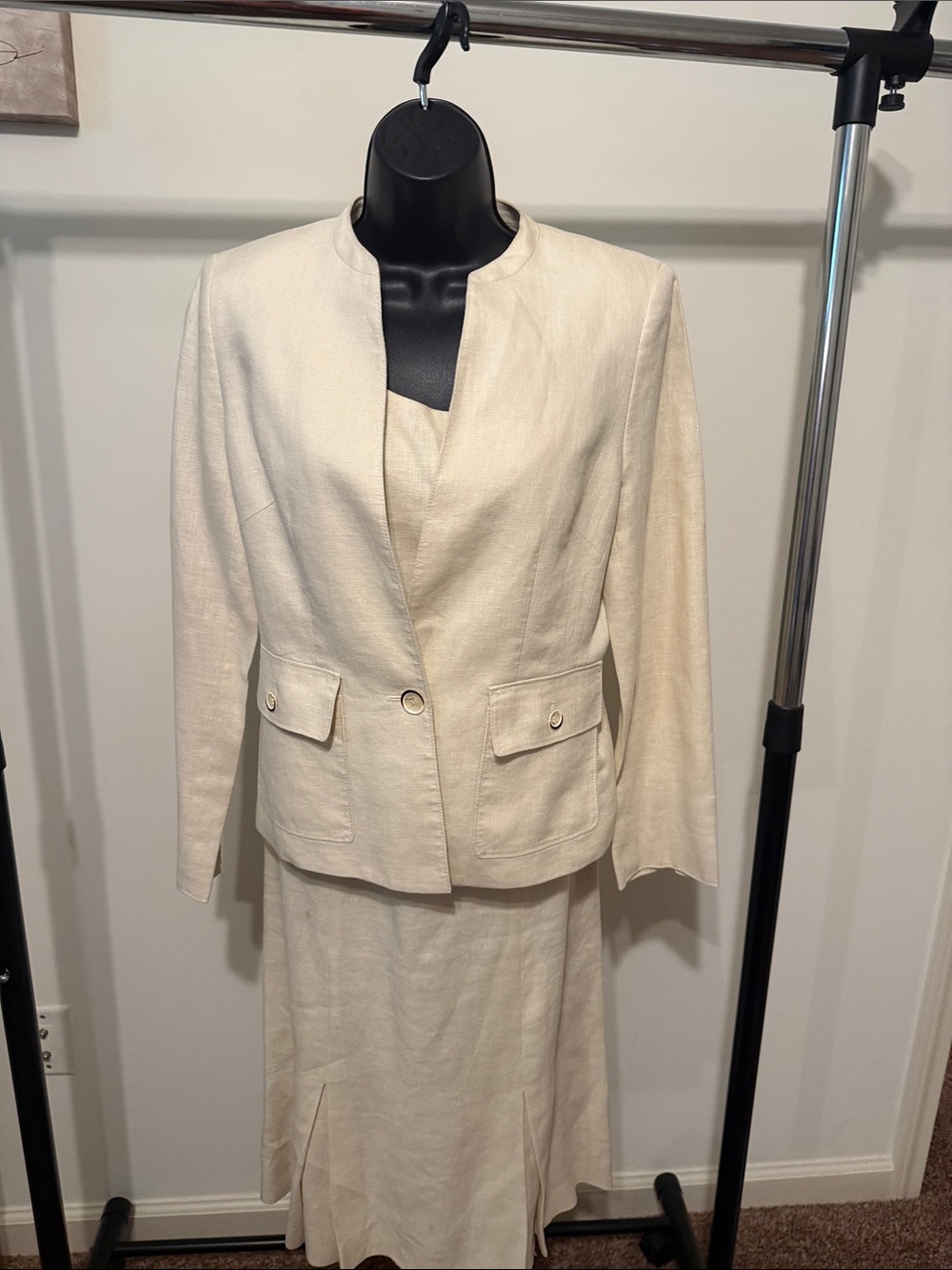 Kasper Linen 3 pc belted pleated skirt suit